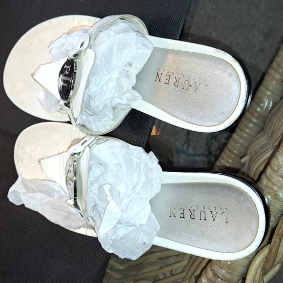 Ralph Lauren Kalana Slide on Sandles.   Silver Pendant front with Logo. Size 7.5 - Picture 6 of 8